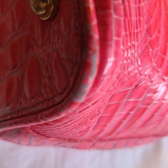 Brahmin hot pink croc bucket purse - Picture 7 of 11
